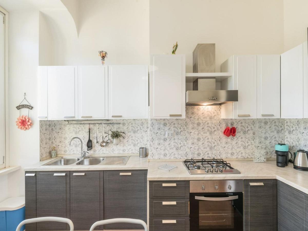 The Best Rent - Colourful Two-Bedroom Apartment Near Termini Station Roma Exterior foto