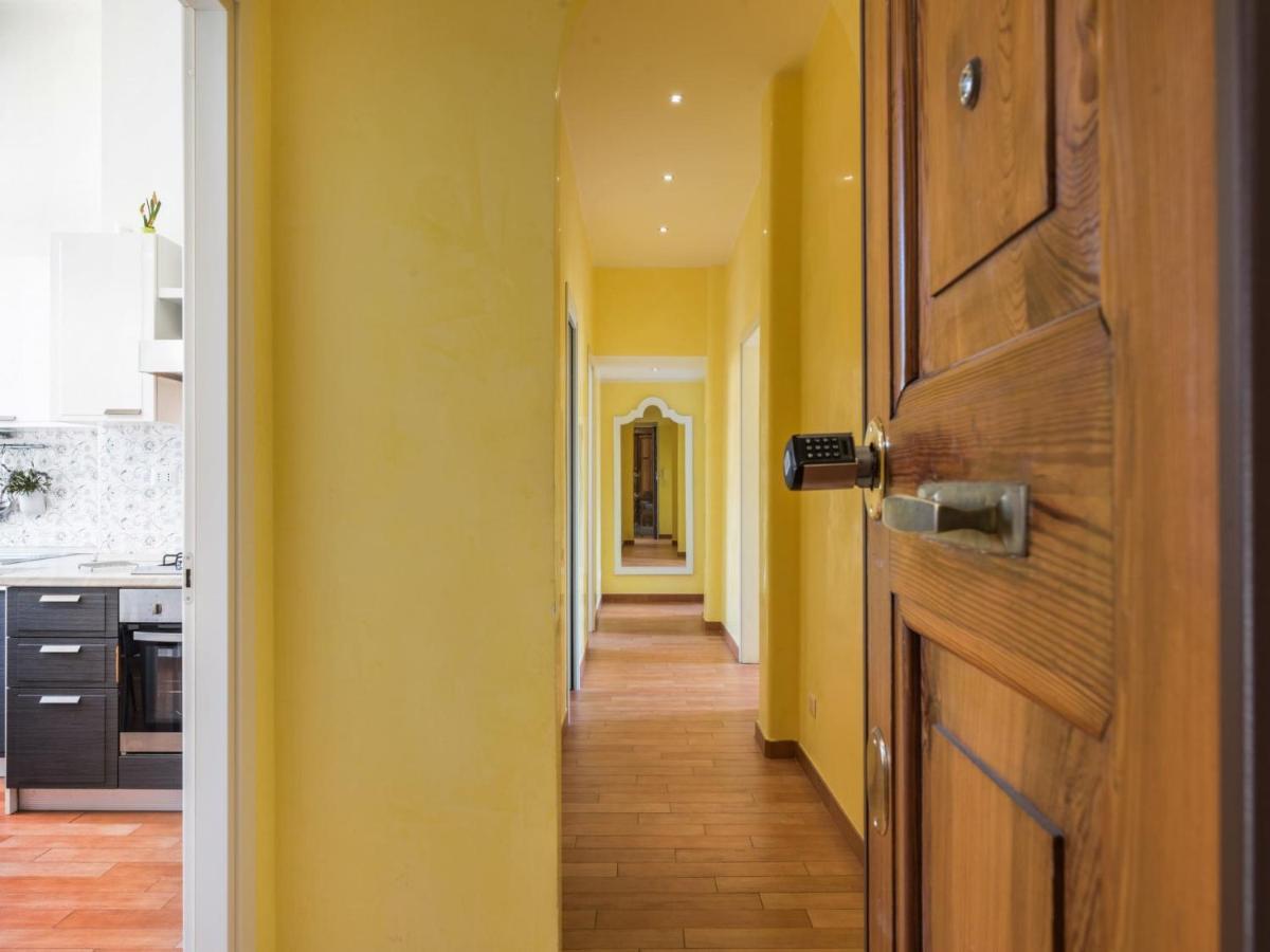 The Best Rent - Colourful Two-Bedroom Apartment Near Termini Station Roma Exterior foto